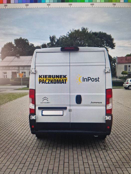 Naklejki na busa INPOST Nowe oklejenie