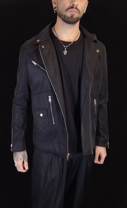 Casaco Curto Preto Estilo Biker / Biker Jacket – Impecável