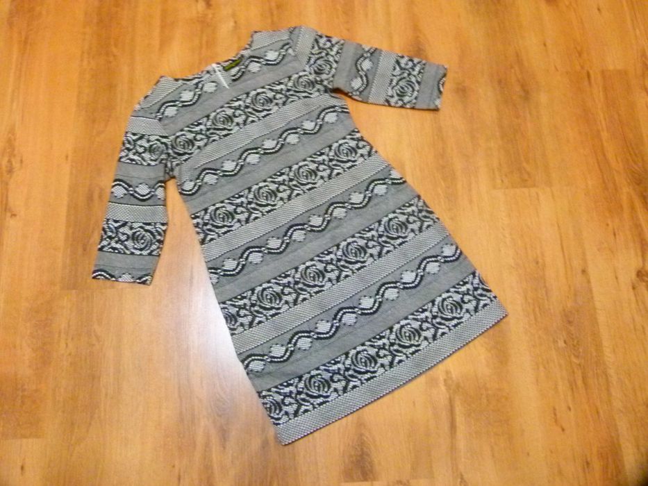 Kate Collection sukienka czarna biała wzorki klasyczna rozm 42 XL