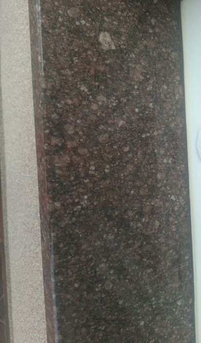 Parapet kamienny