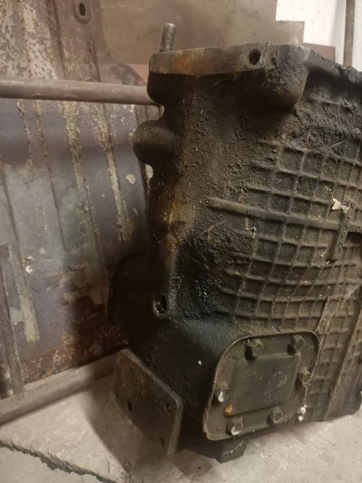 Продаю корпус КПП КамАЗ