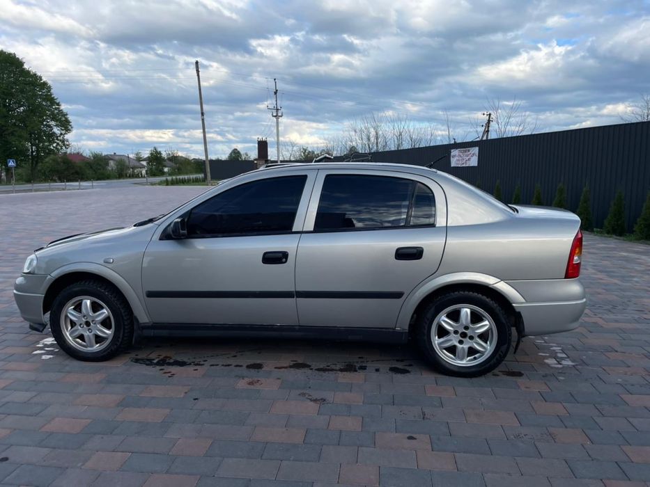 Автомобіль Opel Astra 2008