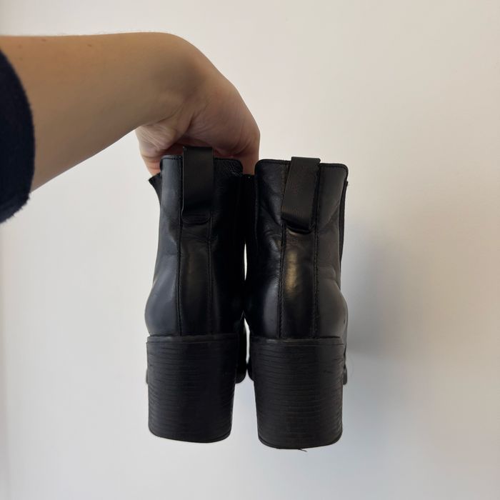 Ботильйони чорні шкіра осінь 38