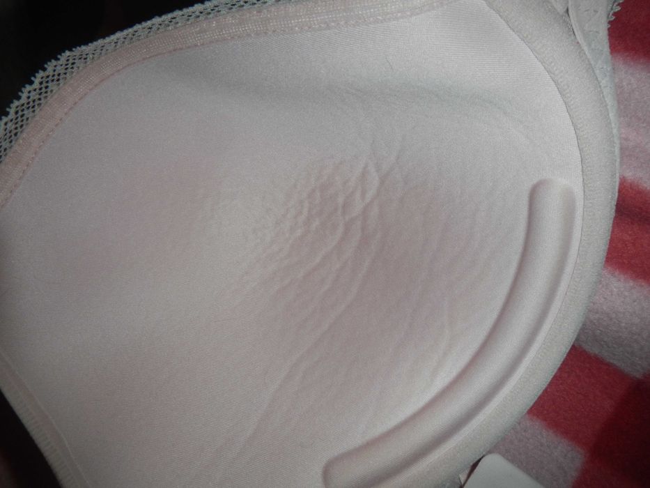 stanik biustonosz Calvin Klein rozm 36DDD czyli 80E