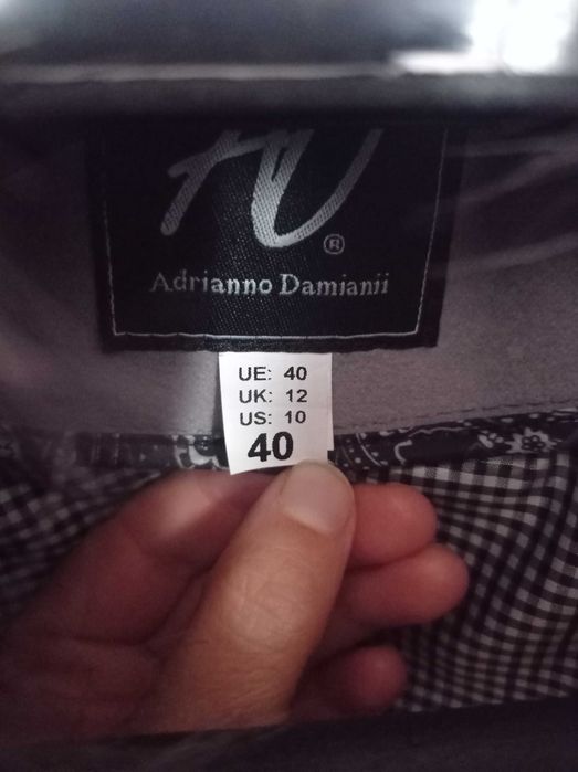 Elegancki płaszcz damski