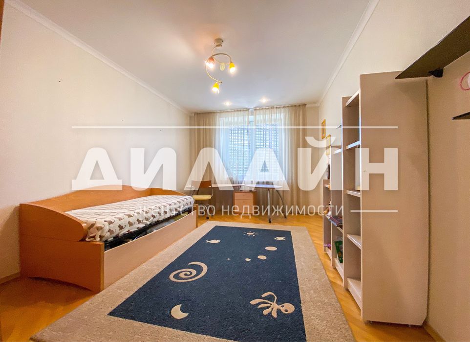 Супер ціна !4-кімнатна, 120 м², вул. Олександрівська 68