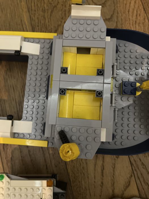 Лего карабаль есть торг