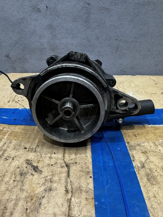 Вакуумный насос BMW E34 E36 E38 E39 E46