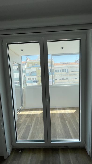 Porta em aluminio