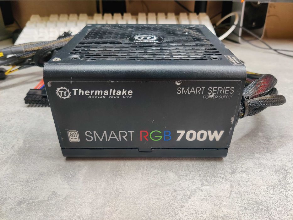 Thermaltake Smart RGB 700W (пломба, перевірений)