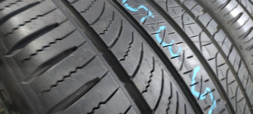 Pneus 285/40/22 e 325/35/22  Pirelli semi novos