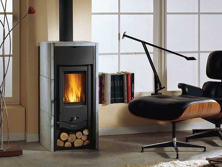 Asia  7,4 KW  piec kominkowy na drewno w obudowie kamiennej