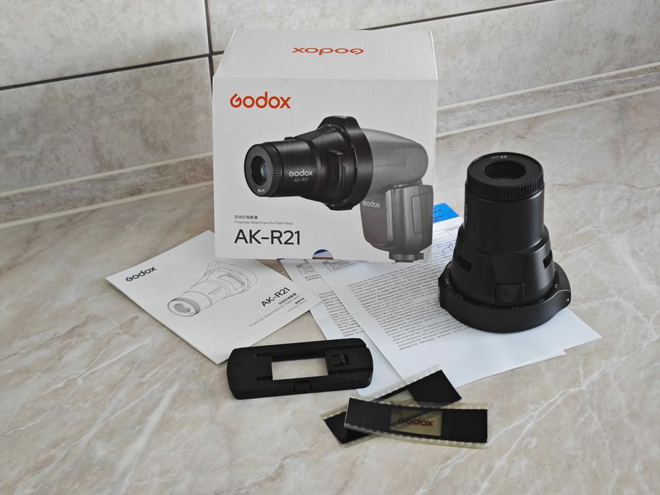 Проекційна насадка Godox AK-R21