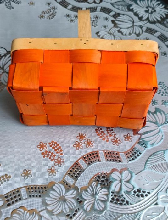 Koszyk ozdobny prezentowy z rączką