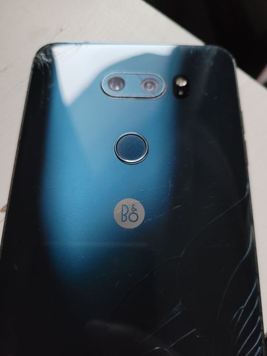 Smartphone LG V30 niebieski