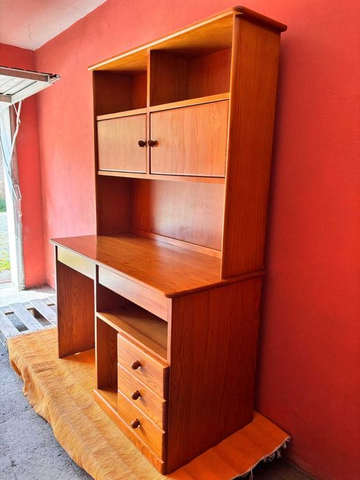 Secretária + Estante + 3 Prateleiras - M. Maciça - Negociável