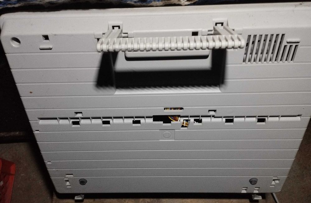 Maquina de escrever Triumph-Adler Gabriele 110, usada