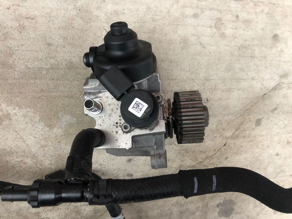 Форсунки тнвд рампа 04L130277E 04L130277AK Шкода Октавія А7