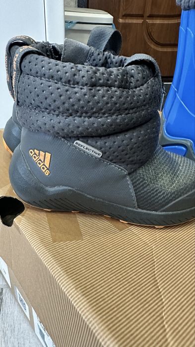 Зимние ботинки adidas 7k , сапожки теплые demar