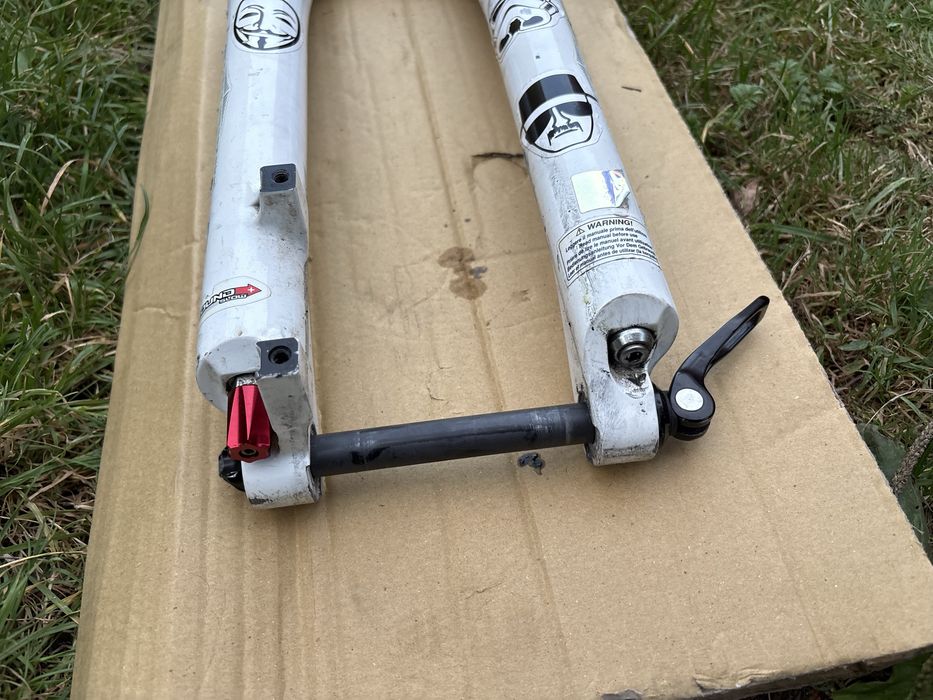 Marzocchi Bomber 44 Micro Ti – USZKODZONY / NA CZĘŚCI (TST Micro, oś QR15)