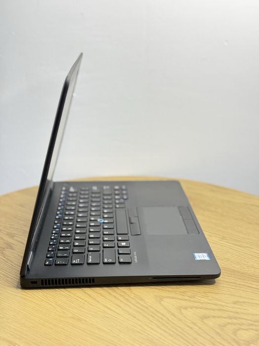 Надійний та зручний ноутбук Dell Latitude 7470 / i5-6300U / 8GB + SSD 256GB