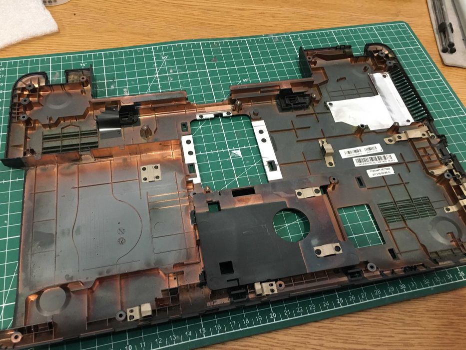 Portátil Toshiba Satellite C855D para peças - ecrã, dissipador, etc