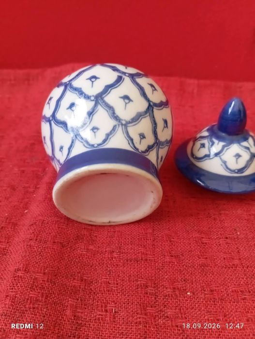 naczynie ceramiczne  dekoracyjne z pokrywką