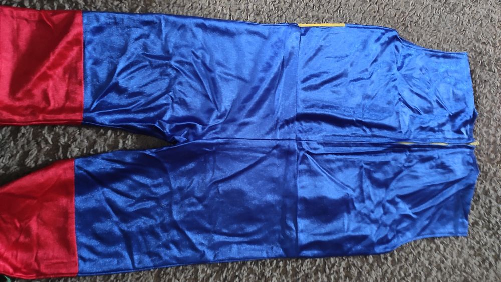 Strój Supermana dla przedszkolaka