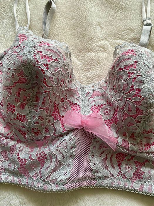 Biustonosz przedłużany push-up b.tempt'd by Wacoal Ciao Bella Longline rozmiar S szaro różowy.