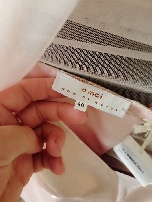 Святкова дуже гарна сукня+ шарф!