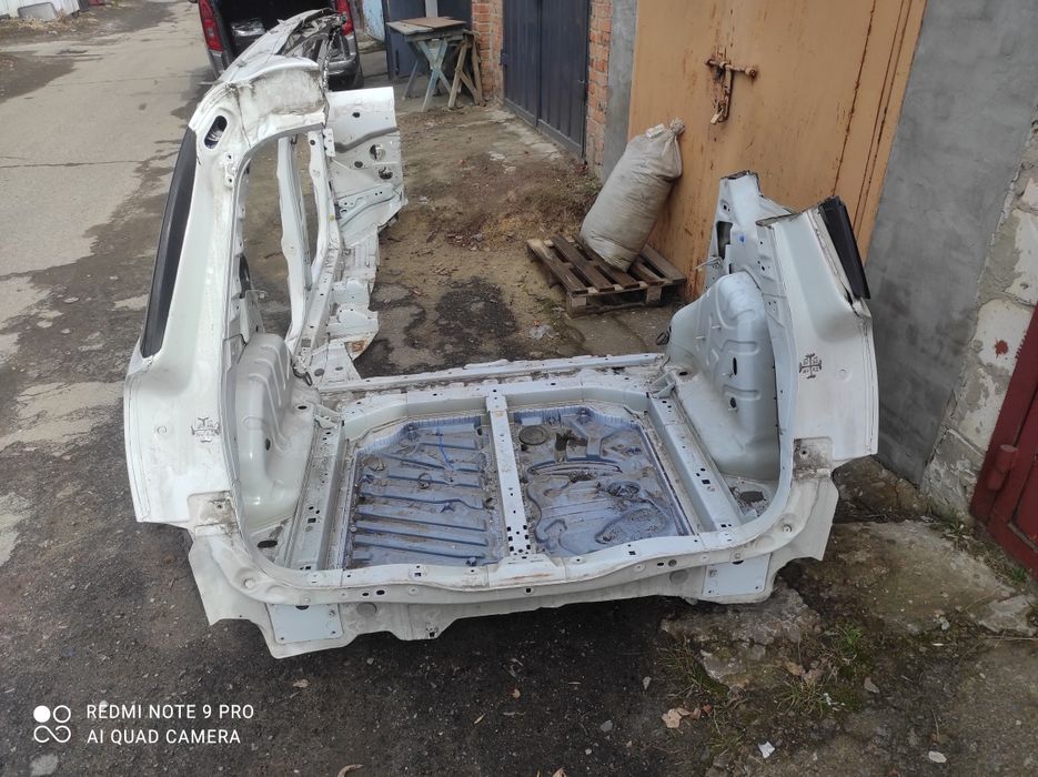 Кузов Ланжерон порог поріг крило Citroen c4 grand Picasso 2 Пікассо 2