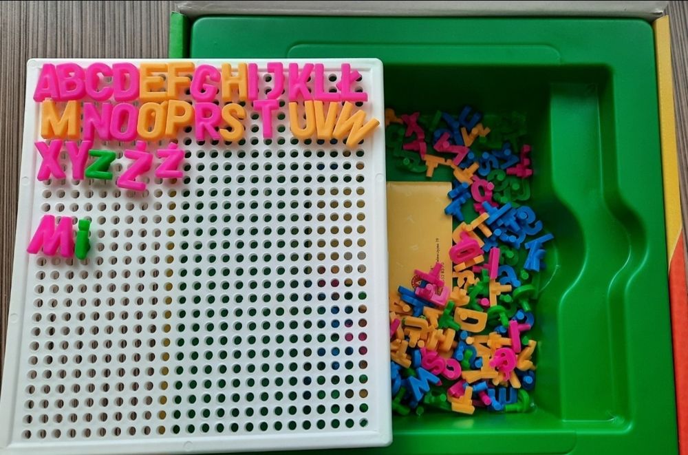 Zabawka edukacyjna - literki.