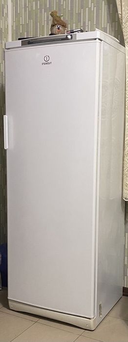 Морозильна камера Іndesit