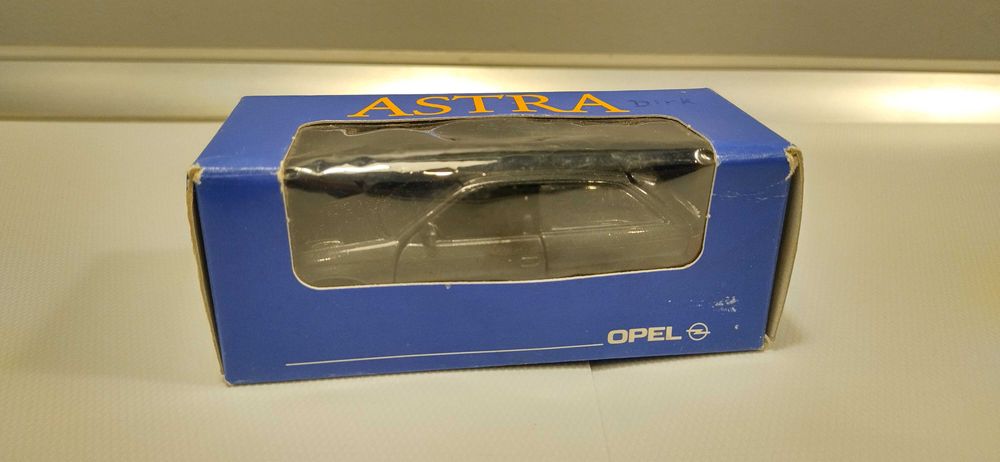 Opel Astra F GSI 1:43 Gama