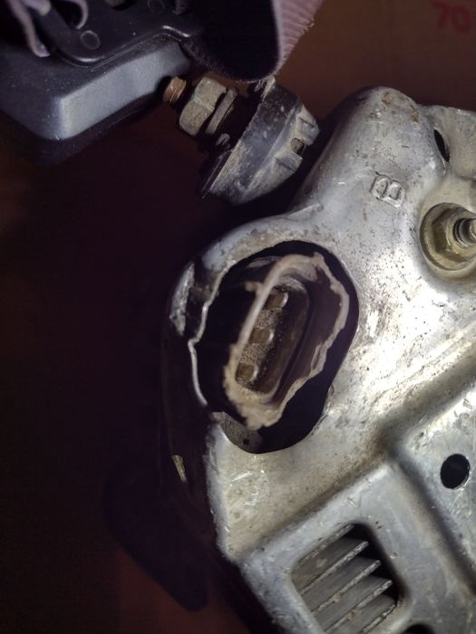 Генератор Toyota Corolla e100 2c diesel