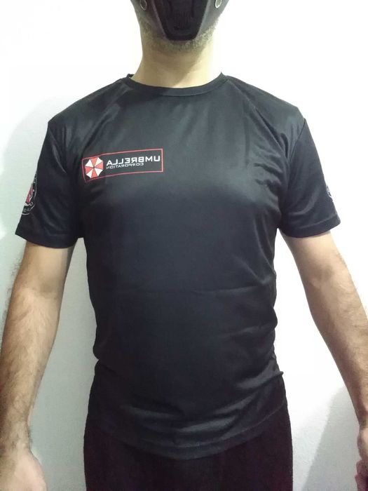 T-Shirt Umbrella Corporation (Our Business Is Life Itself) M