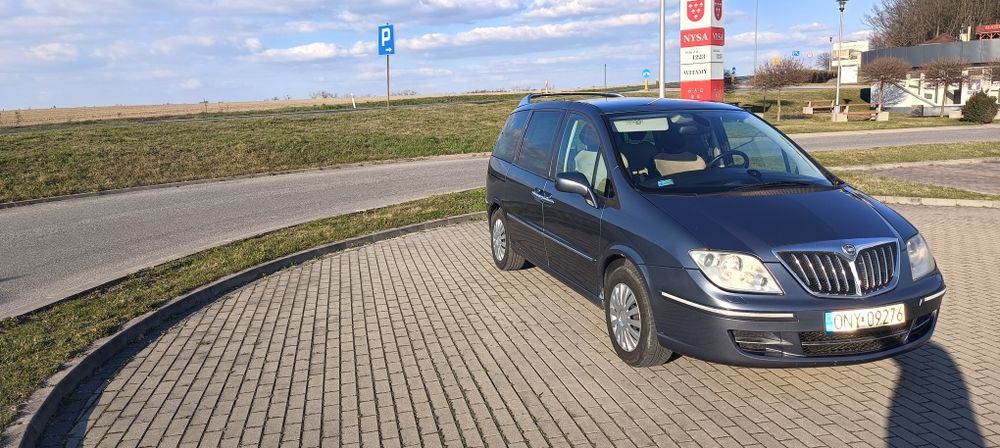 Duże rodzinne auto