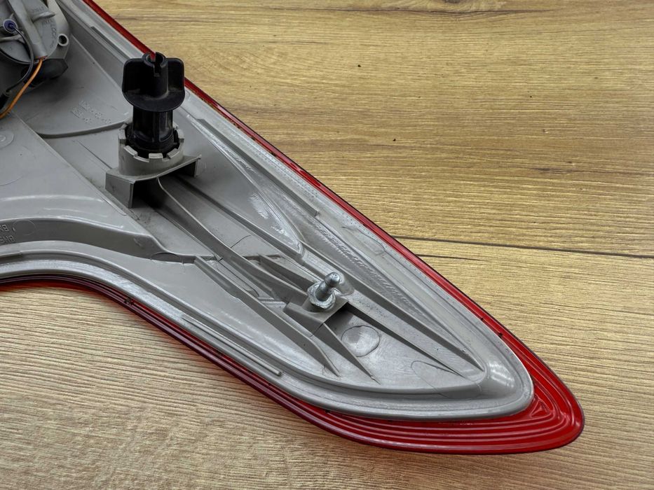 Ліхтар задній LED для Ford Focus Mk3 (2010-) Фонарь Форд Фокус 3 мк3