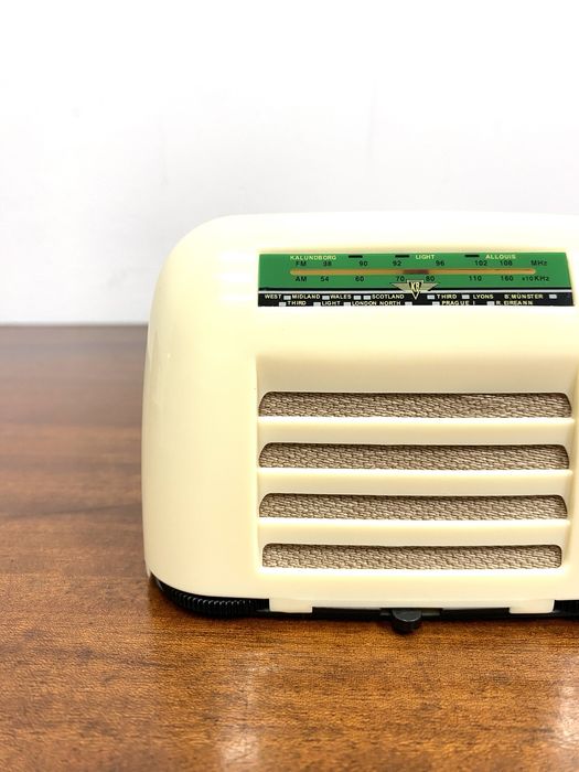 Mini rádio a pilhas.