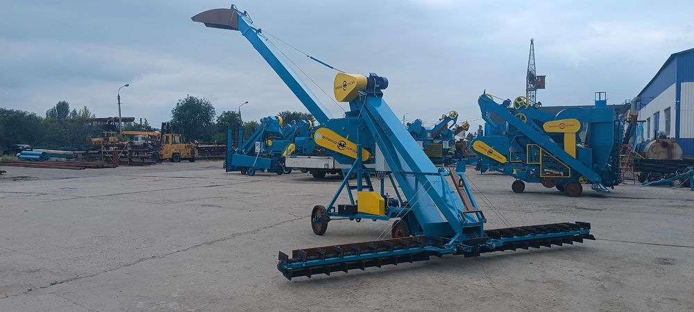 САМОПЕРЕСУВНИЙ Зерномет, ЗМ120У, Зернометатель,Зернонавантажувач