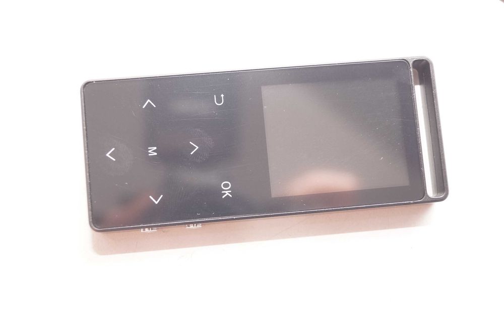 1763 Przenośny mini odtwarzacz MP3 MP4 MUSRUN 32GB bluetooth metalowy