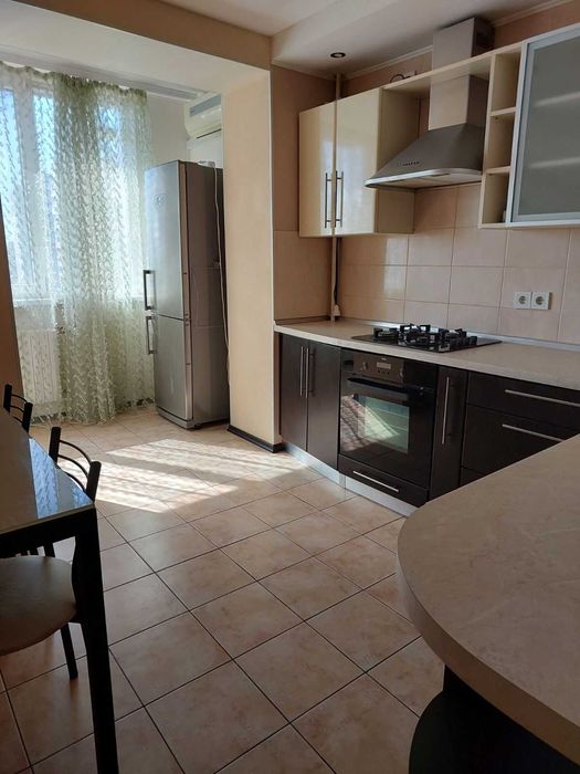 Продам. 2-х комнатная на Вильямса( ЖК Молодёжный)