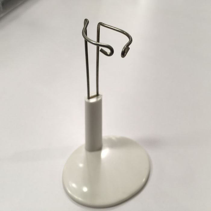 Подставкa для кукол  Bratz (Братц ) и Kids