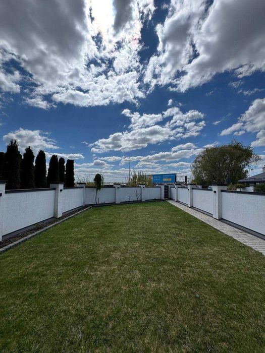 Продаж будинку з ремонтом по вулиці Кульпарківська біля Rivyera City