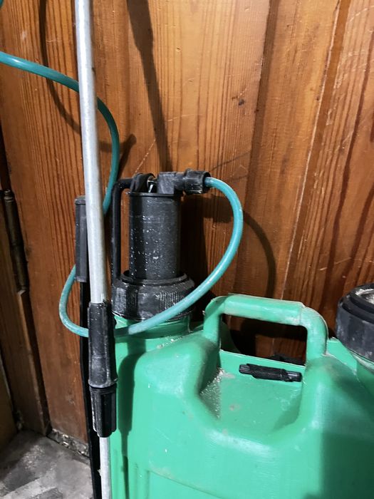 Оприскувач Леміра 12 л. Терміново!!