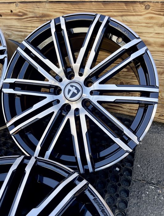 Диски 5/112 r18 Tomason в крутому стані