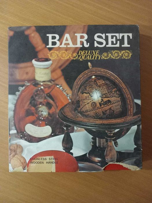 Set de 6 utensílios para Bar, em aço inox e madeira, novo.