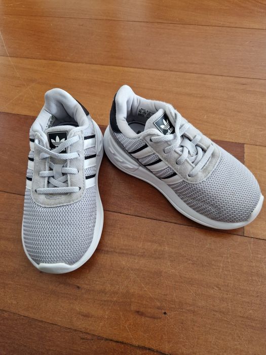 Sapatilhas criança nr 22 , 23.5, 27, 25.5