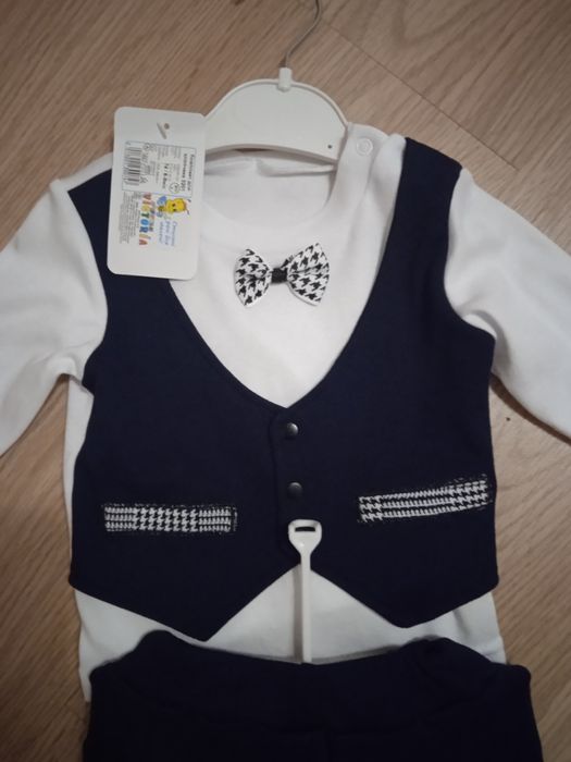 Костюмчик 6-12 місяців новий з біркою