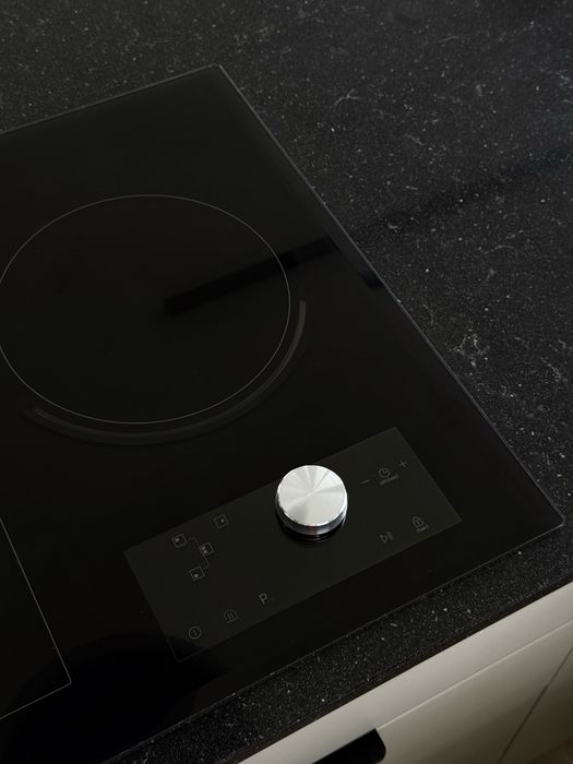 Płyta indukcyjna Samsung NZ63J9770EK/EO